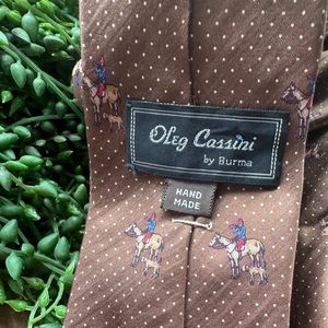 Vintage Oleg Cassini Men's Tie - Polyester - By Burma Fox Hunt design